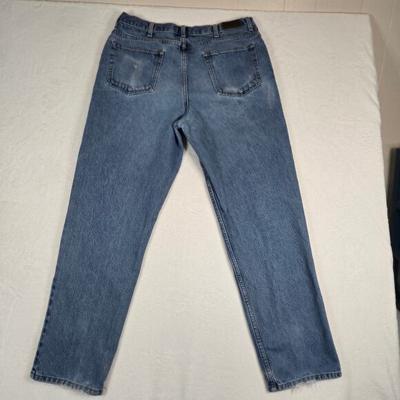 L.L. Bean Natural Fit Medium Wash Jeans Mens Straight Leg Denim 36x32 0701 - Picture 2 of 15